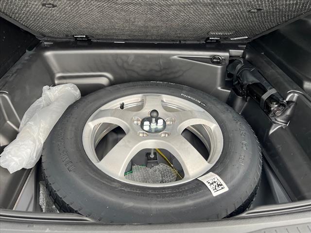 used 2024 Jeep Grand Cherokee car, priced at $35,990