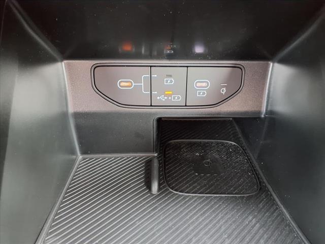 used 2025 Kia Sorento car, priced at $39,990