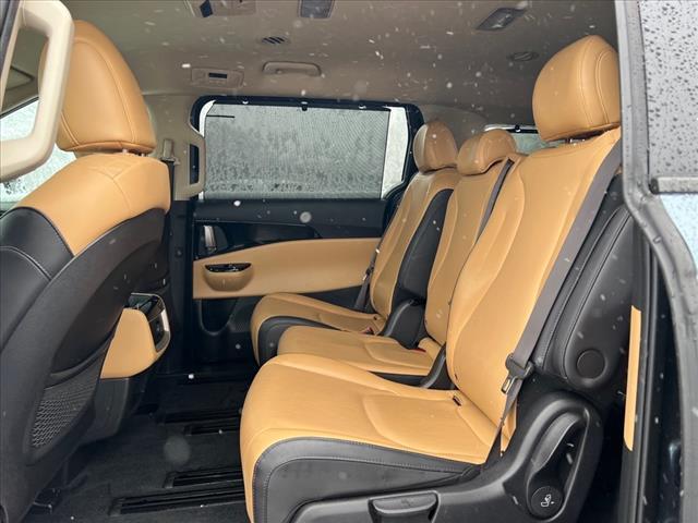 used 2024 Kia Carnival car, priced at $38,990