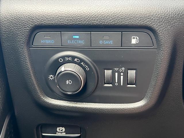 used 2022 Jeep Grand Cherokee car, priced at $33,990