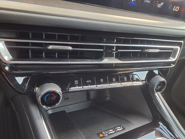 new 2025 Chevrolet Traverse car, priced at $43,685