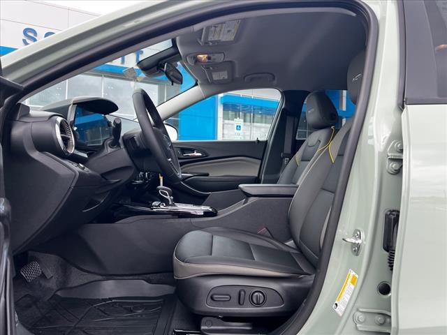 new 2025 Chevrolet Trax car, priced at $26,940