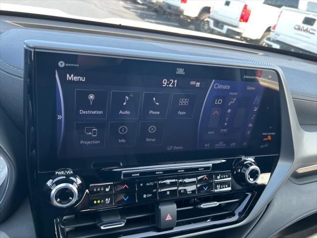 used 2021 Toyota Highlander Hybrid car, priced at $42,990