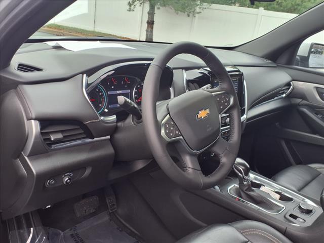 used 2022 Chevrolet Traverse car, priced at $33,990