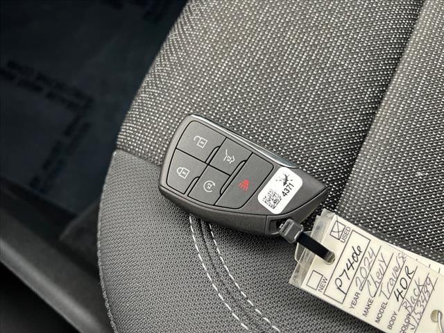 used 2024 Chevrolet Traverse car, priced at $38,990
