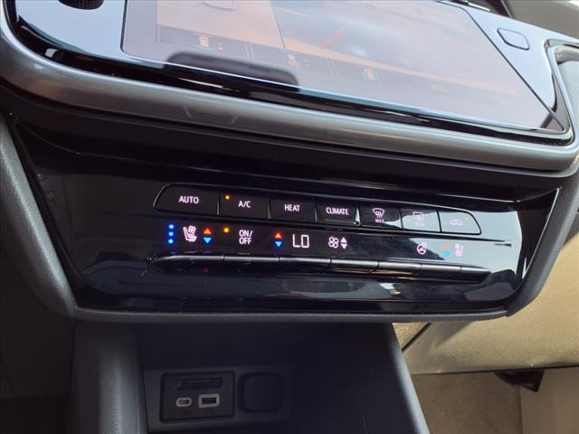 used 2022 Chevrolet Bolt EUV car, priced at $22,990