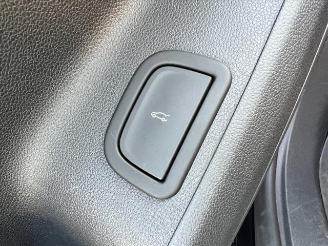 used 2024 Chevrolet Traverse car, priced at $39,990