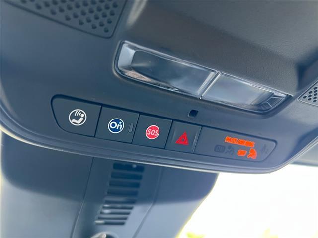 used 2024 Chevrolet Traverse car, priced at $39,990