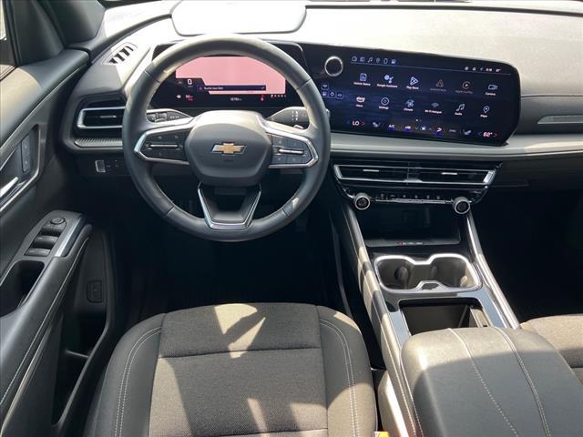used 2024 Chevrolet Traverse car, priced at $39,990
