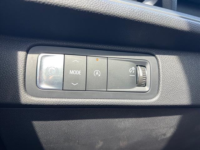 used 2024 Chevrolet Traverse car, priced at $39,990