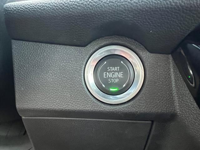 used 2024 Chevrolet Traverse car, priced at $39,990