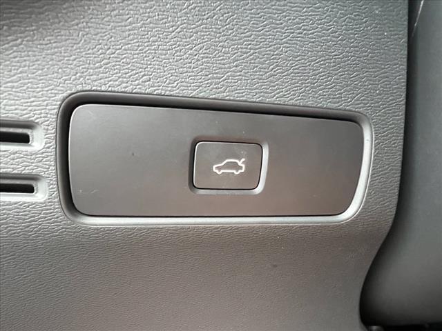 used 2025 Volvo XC40 car, priced at $39,990