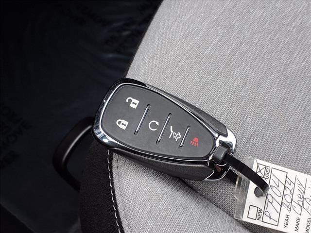 used 2024 Chevrolet Equinox car, priced at $27,490