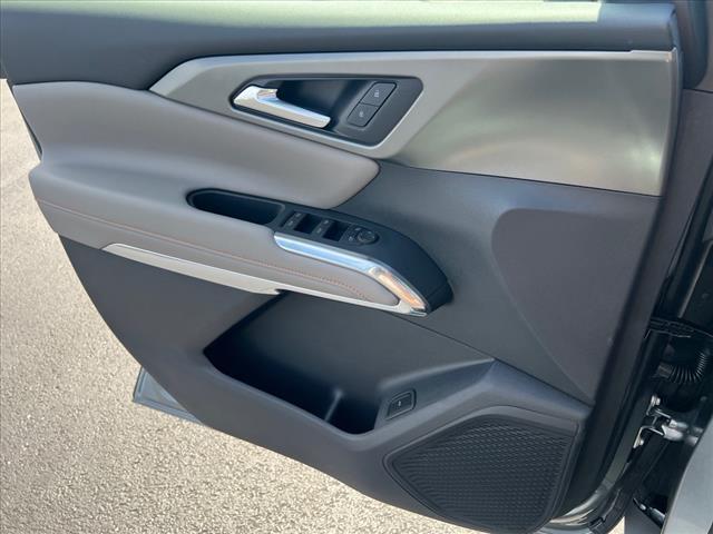 new 2025 Chevrolet Traverse car, priced at $42,545