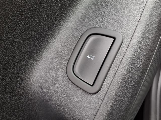 new 2025 Chevrolet Traverse car, priced at $40,695