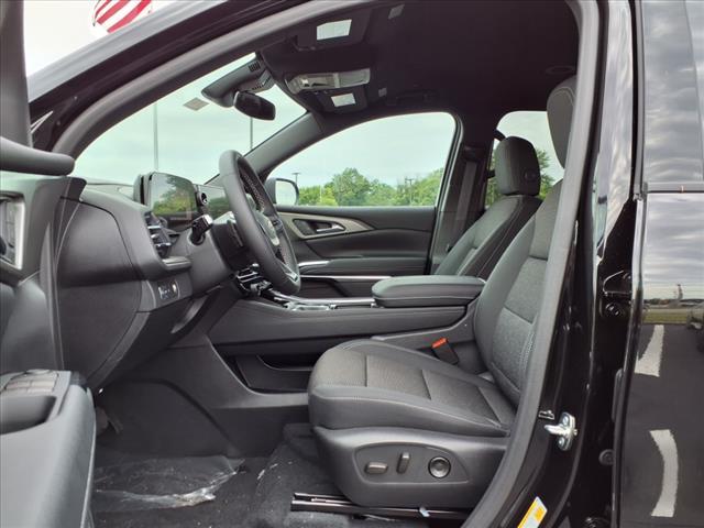 new 2025 Chevrolet Traverse car, priced at $40,695