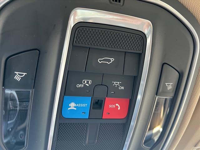 used 2022 Jeep Grand Cherokee car, priced at $33,990