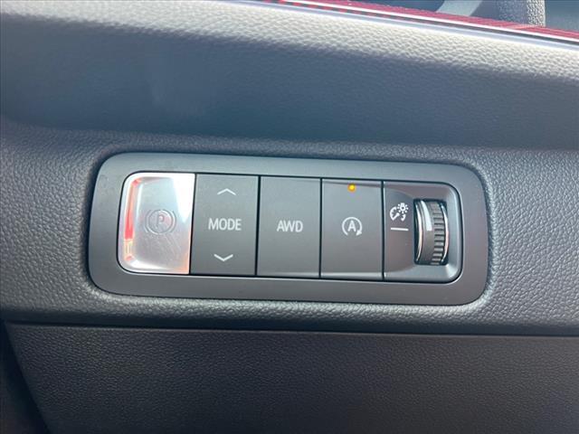 used 2024 Chevrolet Traverse car, priced at $57,890
