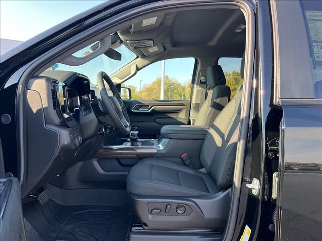 new 2025 Chevrolet Silverado 1500 car, priced at $52,660