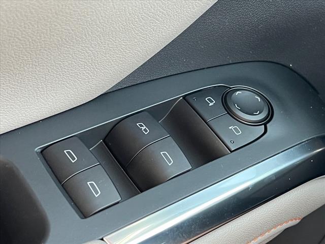 new 2025 Chevrolet Traverse car, priced at $41,565
