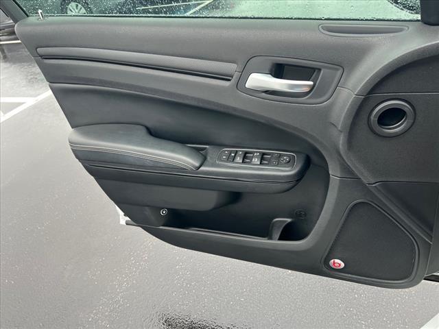 used 2016 Chrysler 300 car