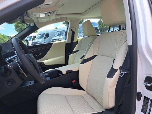 used 2022 Lexus ES 300h car, priced at $37,981