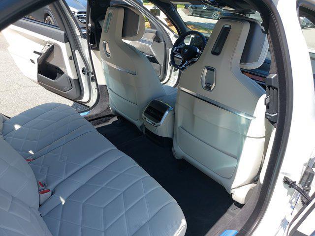 new 2025 BMW 760 car, priced at $137,385