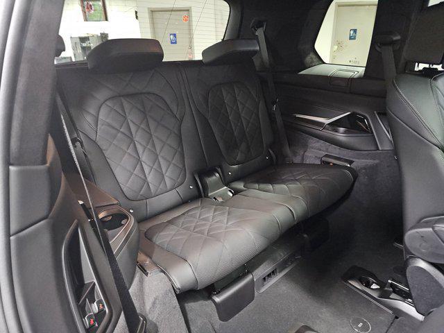 new 2026 BMW X7 car, priced at $101,845