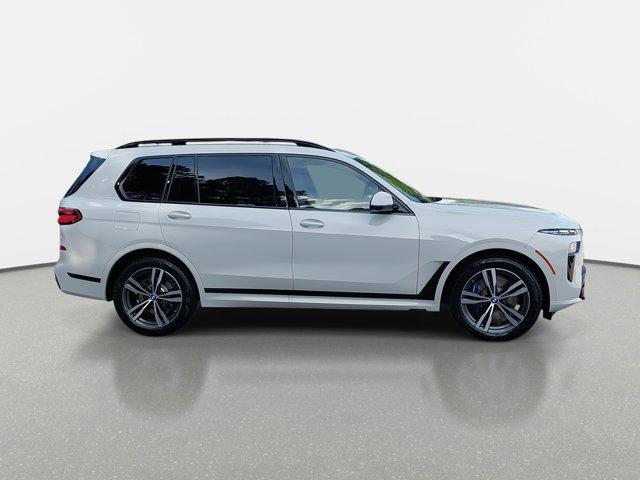 new 2026 BMW X7 car, priced at $100,545