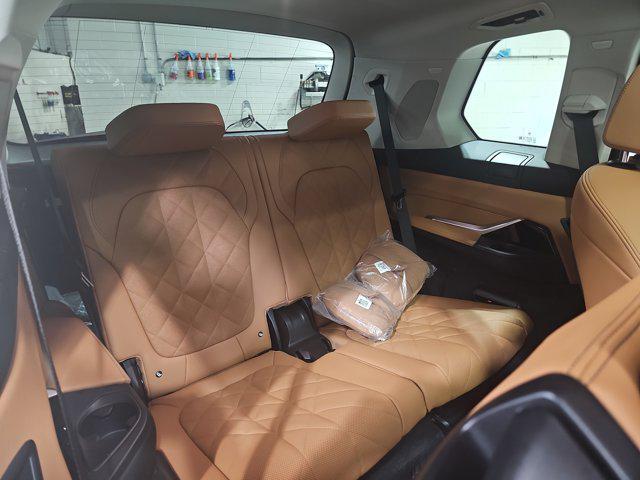 new 2026 BMW X7 car, priced at $97,785