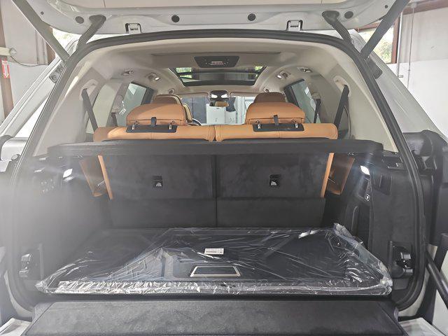 new 2026 BMW X7 car, priced at $97,785
