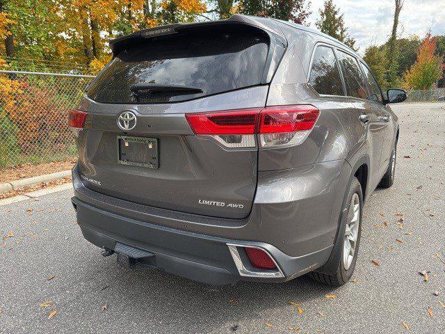 used 2017 Toyota Highlander car, priced at $24,872