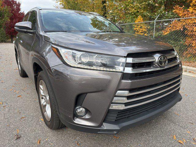 used 2017 Toyota Highlander car, priced at $24,872