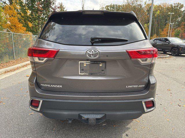 used 2017 Toyota Highlander car, priced at $24,872
