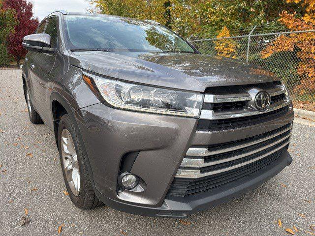 used 2017 Toyota Highlander car, priced at $24,872