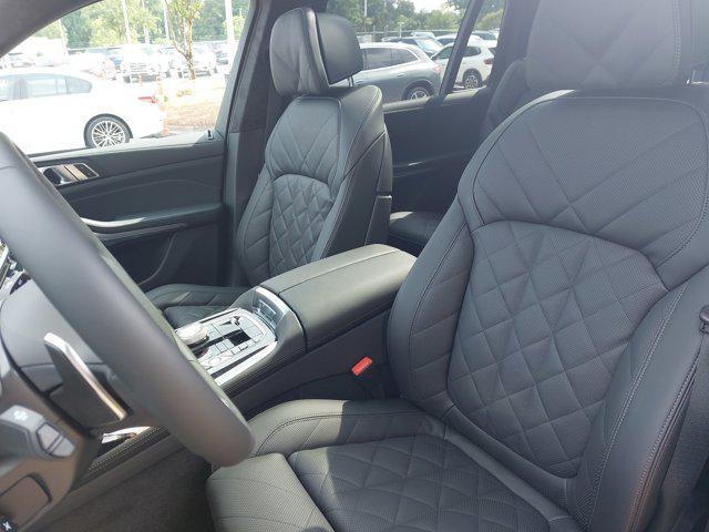 new 2026 BMW X7 car, priced at $98,685