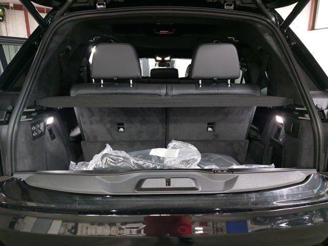new 2026 BMW X7 car, priced at $99,575