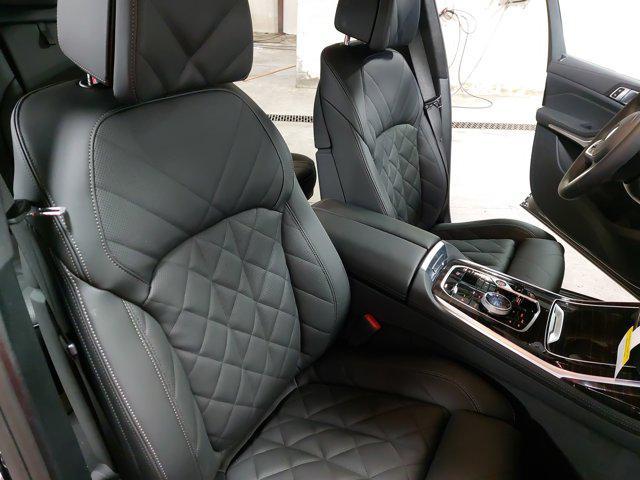 new 2026 BMW X7 car, priced at $99,575