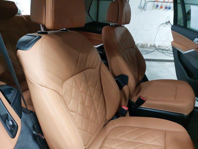 new 2026 BMW X7 car, priced at $92,605