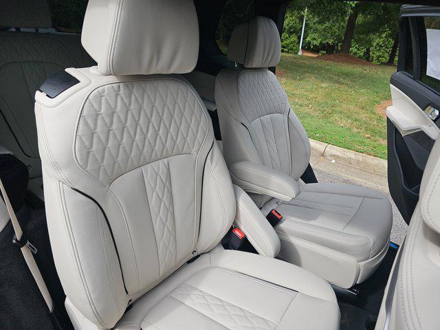 new 2026 BMW X7 car, priced at $99,325