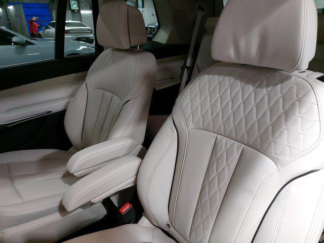 new 2026 BMW X7 car, priced at $101,185