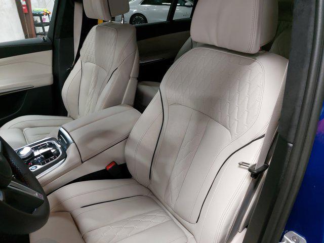 new 2026 BMW X7 car, priced at $124,725