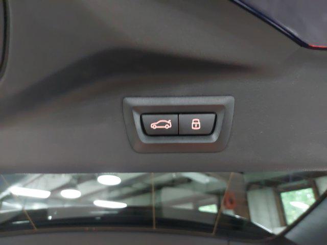 new 2026 BMW X7 car, priced at $101,675