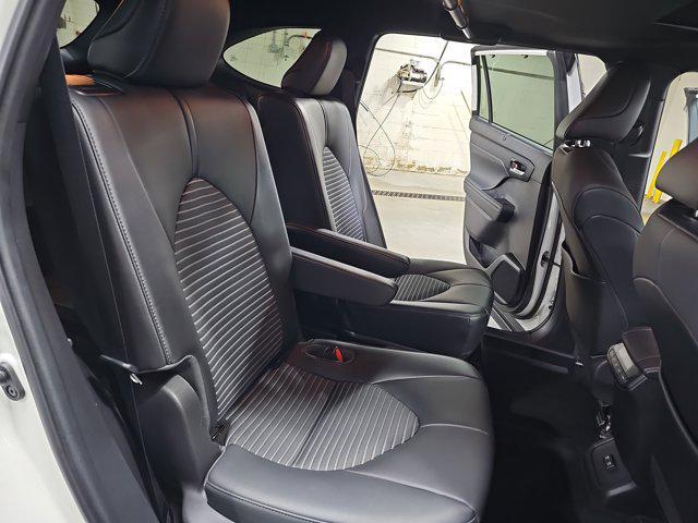 used 2021 Toyota Highlander car, priced at $33,482