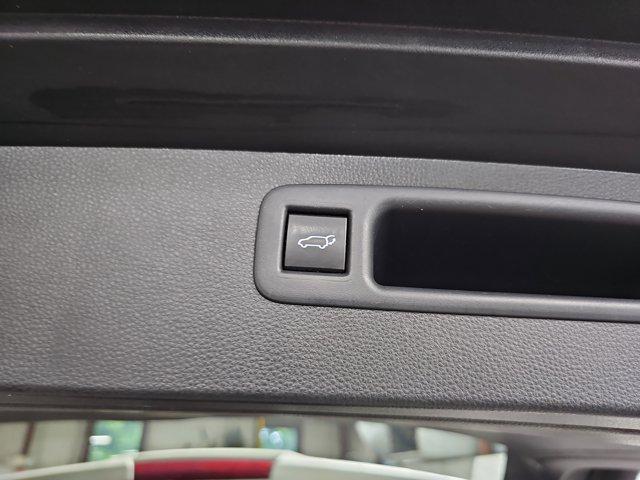 used 2021 Toyota Highlander car, priced at $33,482