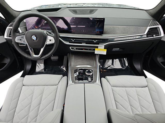 new 2025 BMW X7 car, priced at $93,425