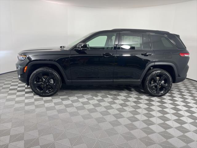 new 2024 Jeep Grand Cherokee car, priced at $45,000