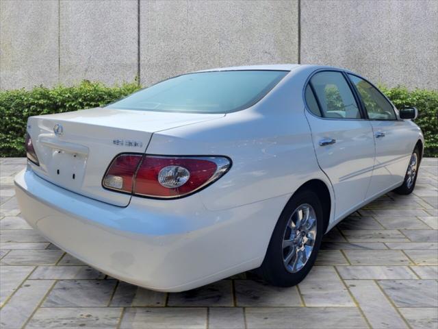 used 2002 Lexus ES 300 car, priced at $6,600