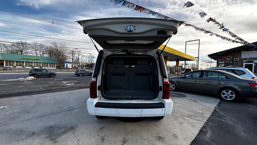 used 2007 Jeep Commander car, priced at $5,599