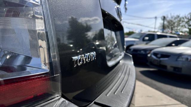 used 2007 Toyota Prius car, priced at $6,200